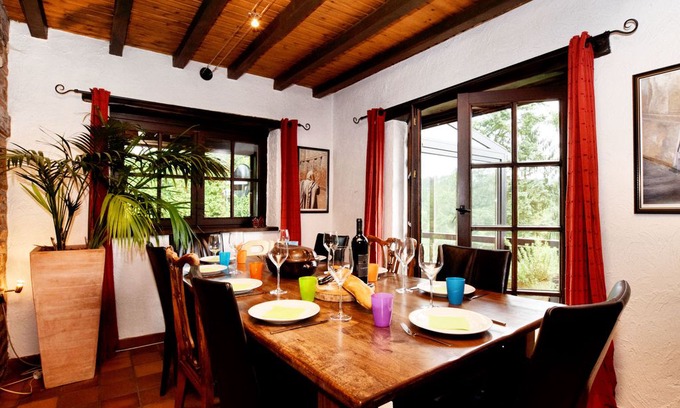 Nonceveux House | Peaceful Holiday Home in Nonceveux with Swimming Pool, BBQ