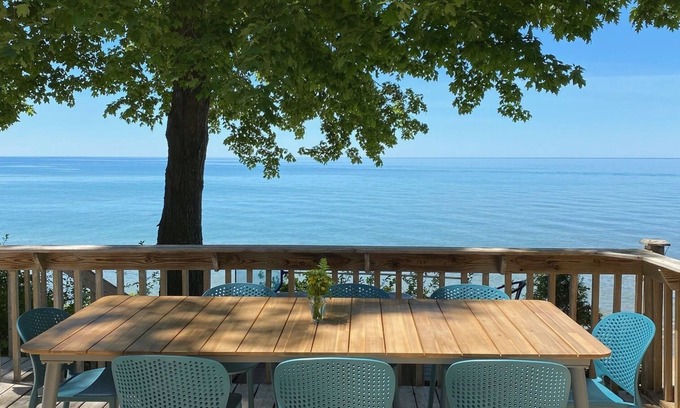 Good Hart House | Peaceful Lakefront Home in Good Hart off Tunnel of Trees