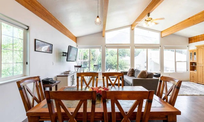 Provo House | Peaceful Loft near BYU and Slate Canyon - 1.5 mile