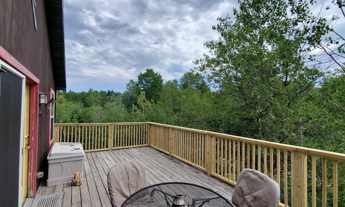 Frederic House | Peaceful Manistee River Front Home