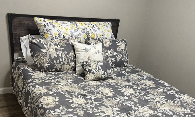 Sheridan Cabin | Peaceful new cabin 5 miles from Splashway in Sheridan, TX.