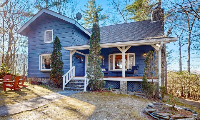 Dillard House | Peaceful retreat with stunning mountain views and modern amenities