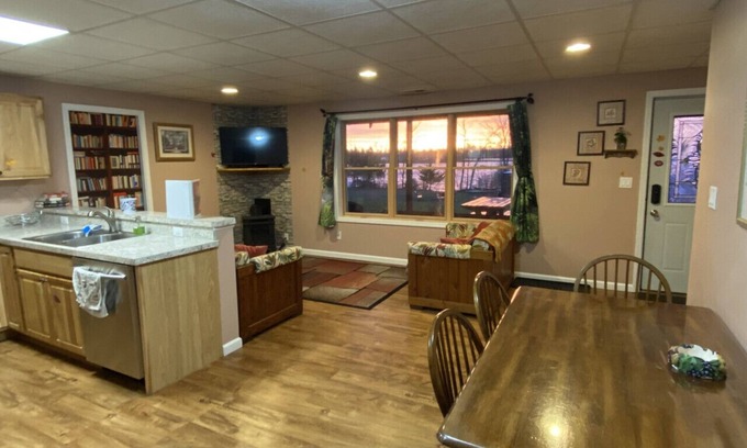 Lapeer Apartment | Peaceful Suite Lakefront Retreat
