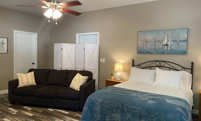 Evening Shade Apartment | Peaceful updated studio near Lake Tenkiller