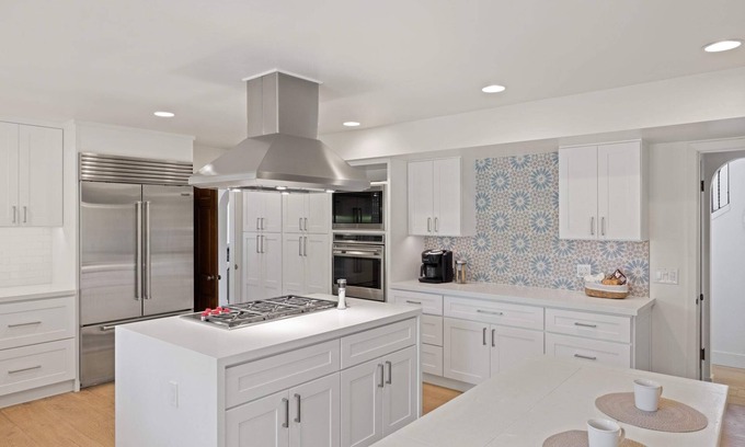Del Monte Forest House | Pebble Beach Hacienda: 4 bedroom 4 bath close to the Ocean and Golf