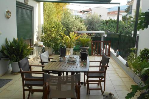 Paiania Apartment | Pela's studio 10 minutes from the Athens airport