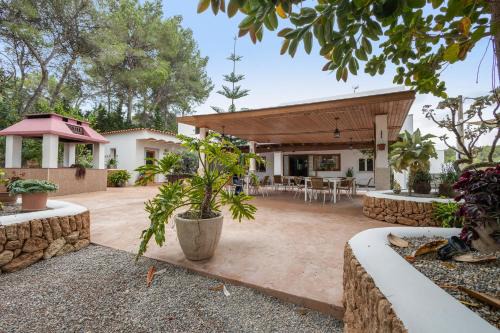 Es Figueral Beach House | Pensión las 3 Golondrinas