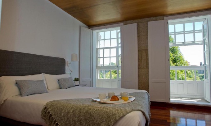 Santiago de Compostela Historic Centre House | Pensión O Xardin de Julia