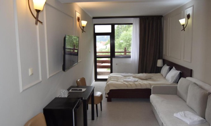 Busteni House | Pensiunea Clasic