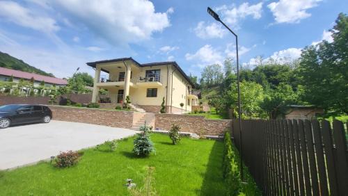 Calimanesti House | Pensiunea Noblesse