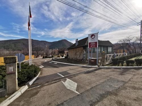 Patarlagele Hotel | Pensiunea Valea Lupului