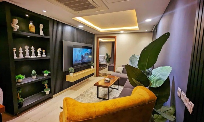 Lahore Apartment | Penthouse with Lahore city view