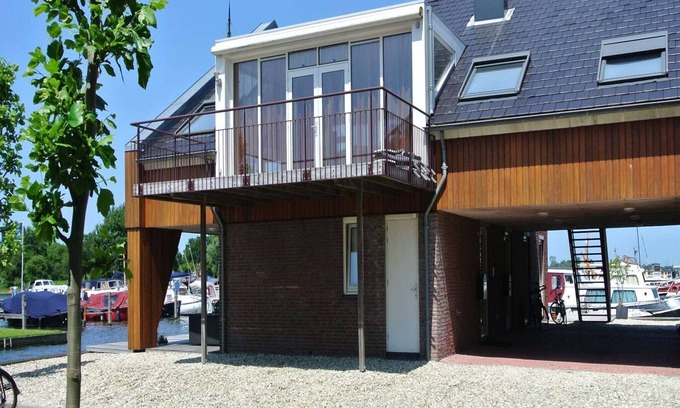 Uitgeest Apartment | Penthouse with Lake Views