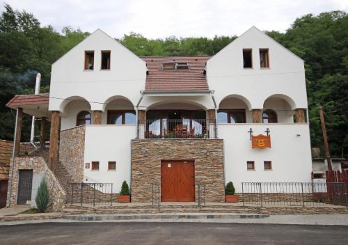 Filakovo House | Penzión Kállai a Vináreň