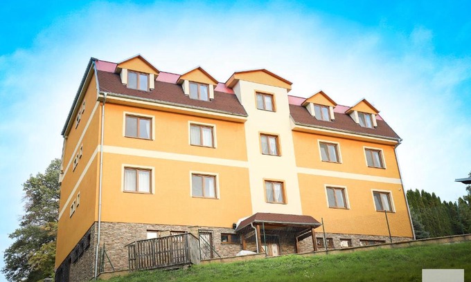 Nova Lehota House | Penzión na Bezovci