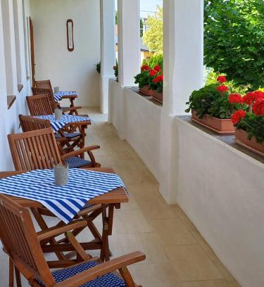 Sturovo House | Penzión Tóth