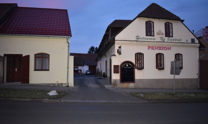 Stary Plzenec House | Penzion Na Jízdarne Starý Plzenec- Plzen - Room 3