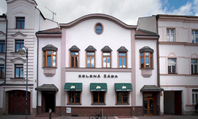 Pardubice House | Penzion Zelená Žába