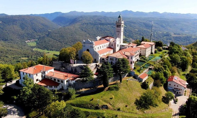 Nova Gorica House | Peregrin Sveta Gora