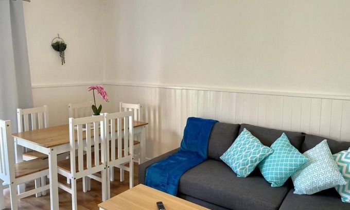 Swindon House | Perfect Accommodation for professionals! Great Connections