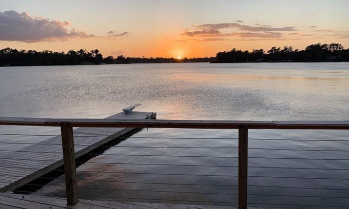 Lake Park House | Perfect Cottage on the Lake