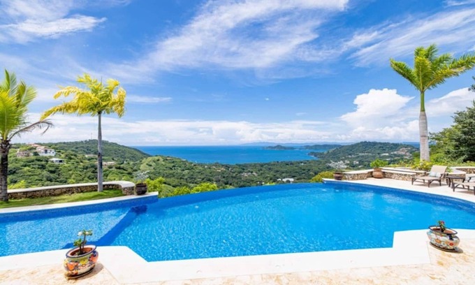 Playa Hermosa House | Perfect Family Vacation with Amazing views of Playa Hermosa
