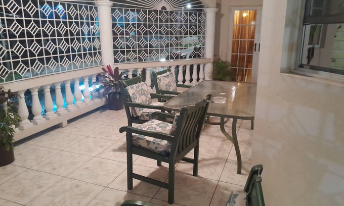 West Gate Hills House | Perfect group stay in the heart of Montego Bay. 10 mins from beach