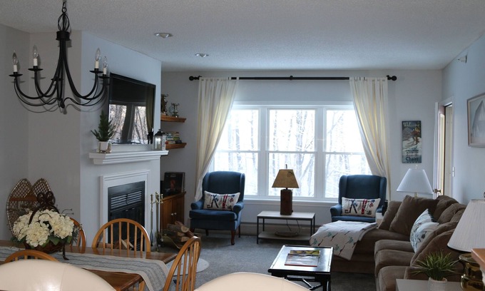 Ludlow Condo | Perfect Okemo Ski Location! Winterplace 3 Bedroom Condo- Short Walk to Slopes!