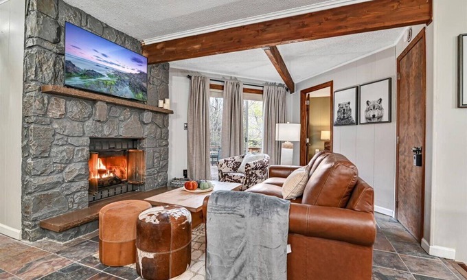 Gouldsboro House | Perfect Summer Getaway - Hot Tub, Pool, Kayaks, A/C in Big Bass Lake Resort!