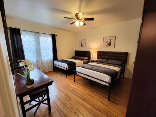 Pico - Robertson Apartment | Perfectly located Pico Robertson ground floor 3 bedroom apartment Walk to restaurants WIFI TV Game Console Parking 5 minutes to Rodeo Drive