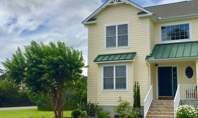 Chincoteague House | PET-FRIENDLY! Just Steps To Famous Chincoteague Pony Penning & Carnival Grounds