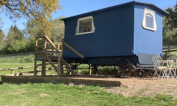 Longhope Cabin | Pet Friendly - 2 Guests - Original Roadsmans Wagon