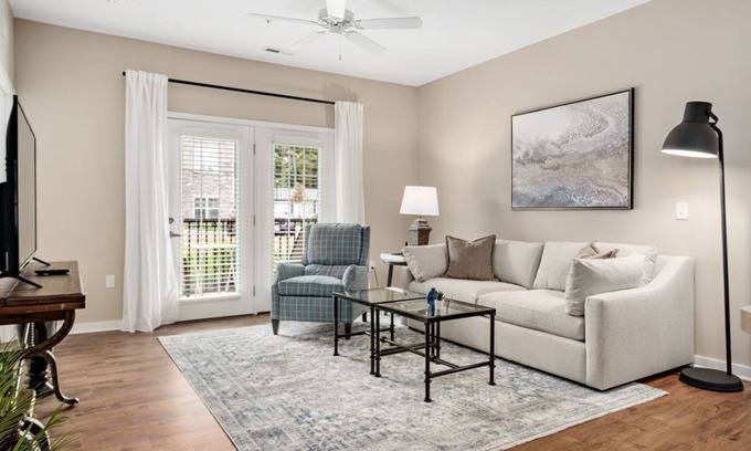 Westerville Apartment | Pet-Friendly 2BR On 1st Floor | Parking | W/D!