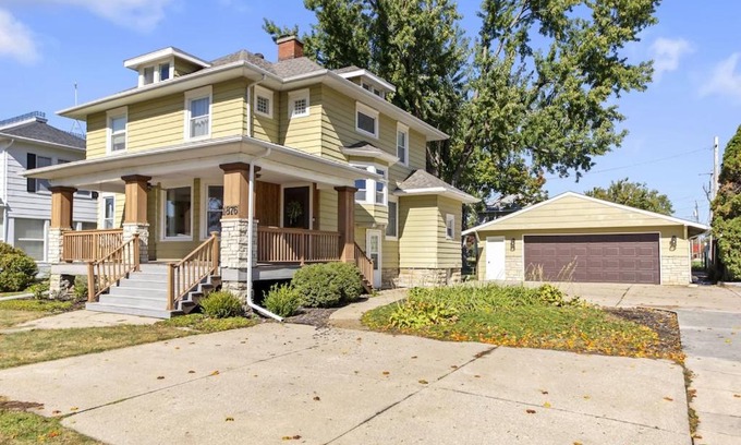 Marion House | Pet-friendly 4 BD Historic Charmer at Marion Uptown