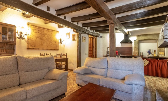 Rupit I Pruit Apartment | Pet-Friendly Apartment 'Can Lo 1' with Mountain View & Wi-Fi