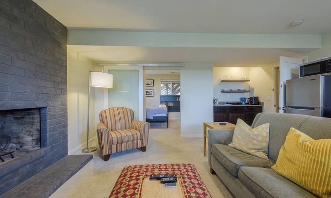 West End Apartment | Pet Friendly Apartment with views!