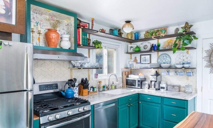 Idledale Cabin | Pet Friendly Artsy Cabin Near Red Rocks Evergreen
