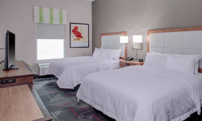 Columbus Hotel | Pet-Friendly Columbus Retreat | Free Breakfast Included Near Scotio Dows