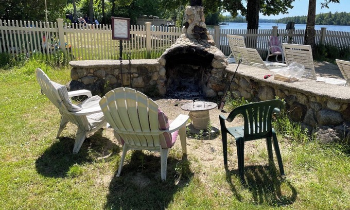 Moultonborough Condo | Pet-friendly condo with lake view porch & beach!