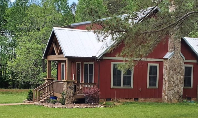 Ether Cottage | Pet Friendly Country Cottage Near NC Zoo