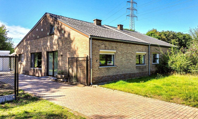 As House | Pet friendly home in As with WiFi