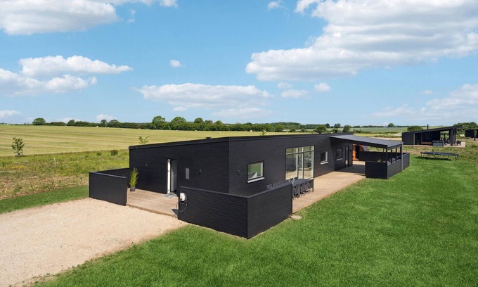Hvidbjerg Strand House | Pet friendly home in Børkop with WiFi