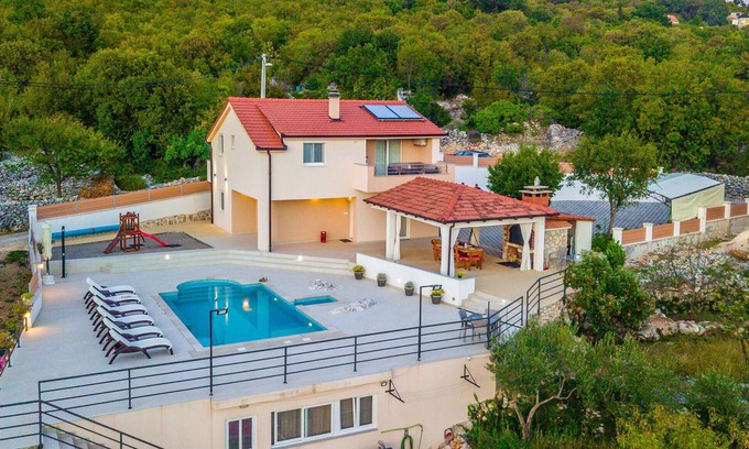 Nova Sela House | Pet friendly home in Nova Sela