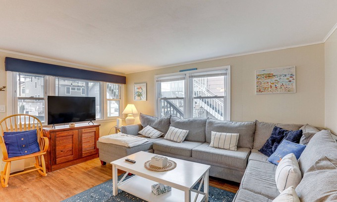 Beach Haven Gardens House | Pet-Friendly Long Beach Island Home: Walk to Beach