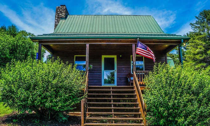 Crumpler Cabin | Pet Friendly NC Cabin with Beautiful Views and Hot Tub near West Jefferson.