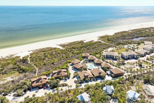 Sanibel House | Pet friendly paradise on Sanibel Island with private beach