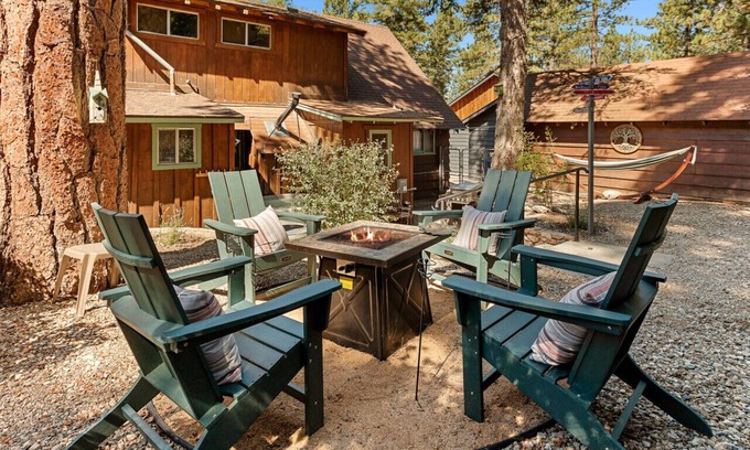 Moonridge House | Pet Friendly With A Hot Tub In Big Bear Lake