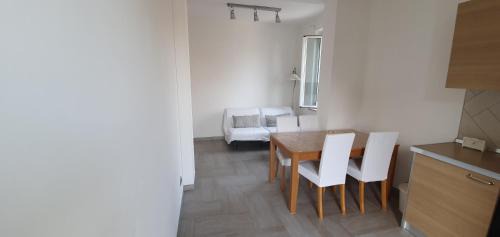 Ladispoli Apartment | Peter House