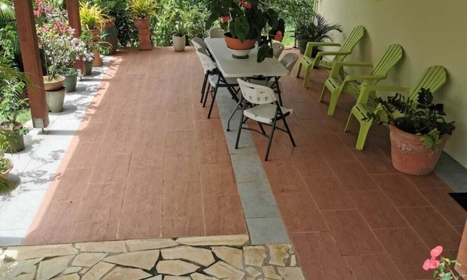 Saint-Esprit House | PETIT COLIBRI - Apartment/Downstairs Villa Air Conditioned - Calm and serenity