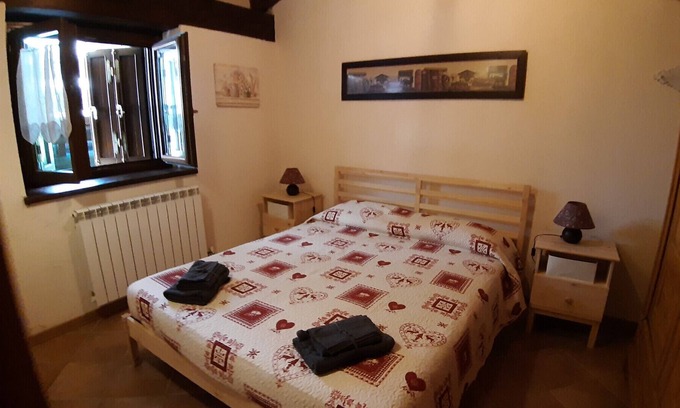 Periasc Apartment | Petit Paradise renovated apartment in a historical context